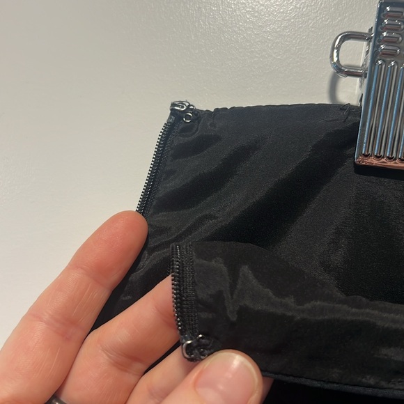 Black tailored short skirt - Picture 3 of 10